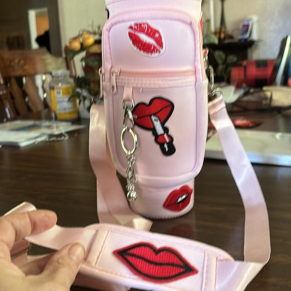 Cup carrier a carrier with pockets to carry my Stanley cup self designed 💋💋 - Picture 3 of 3